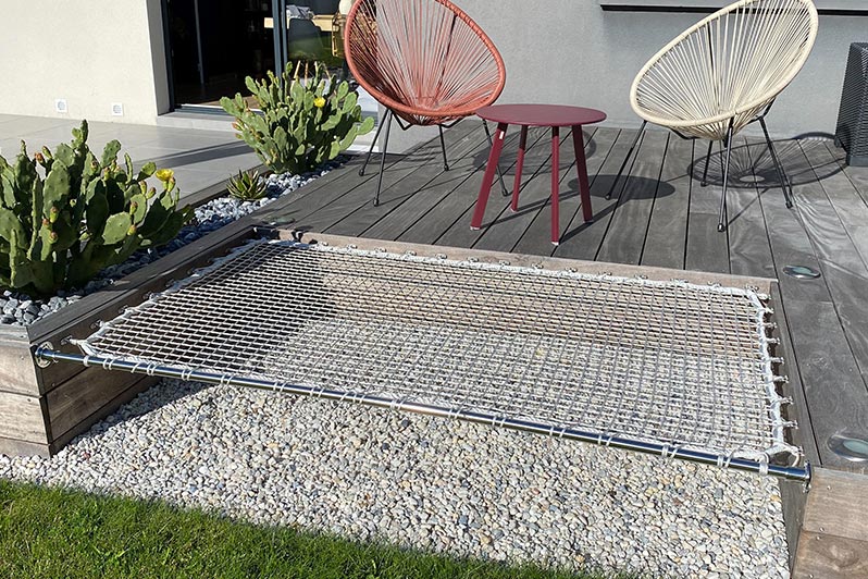 catamaran net to create a design terrace