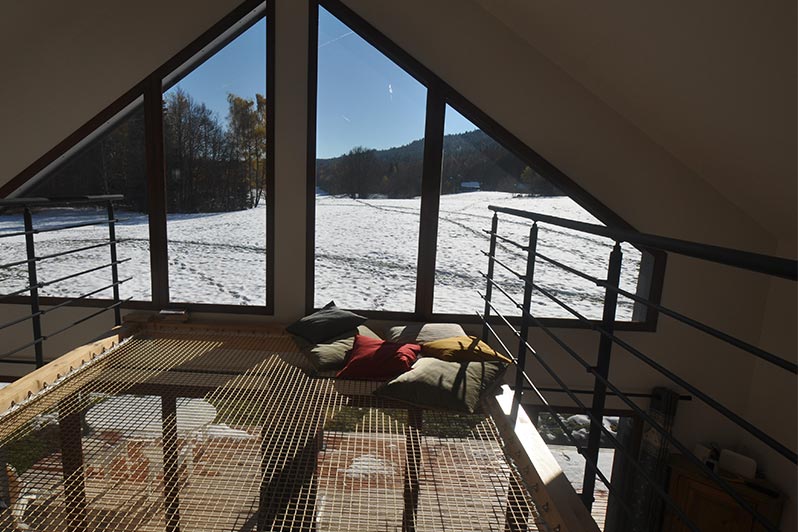 Mezzanine net in a mountain chalet